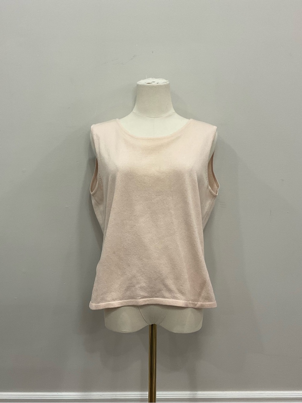 Women's Sleeveless Crewneck Tank Top - Light Blush